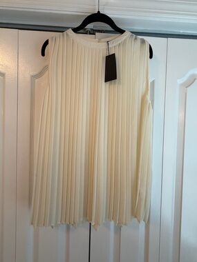 Pleated Sleeveless Women's Top - Cream